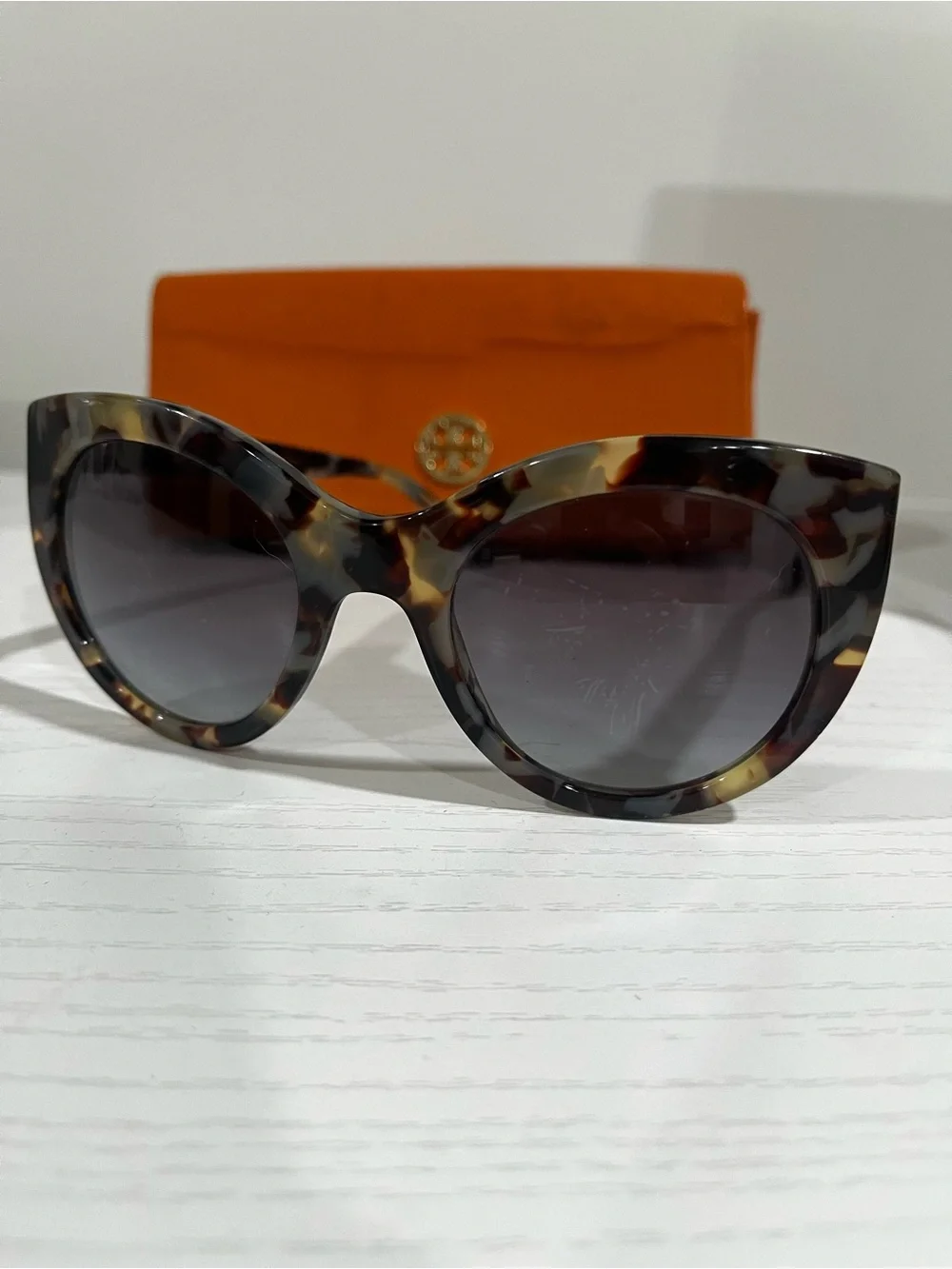 Tory Burch Multicolor Tortoise  Sunglasses with Orange Case
